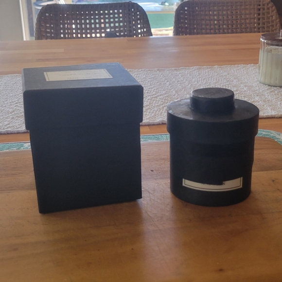 NWT MAD et LEN Candle Ambre Nobile. Luxury Candle - Picture 2 of 7